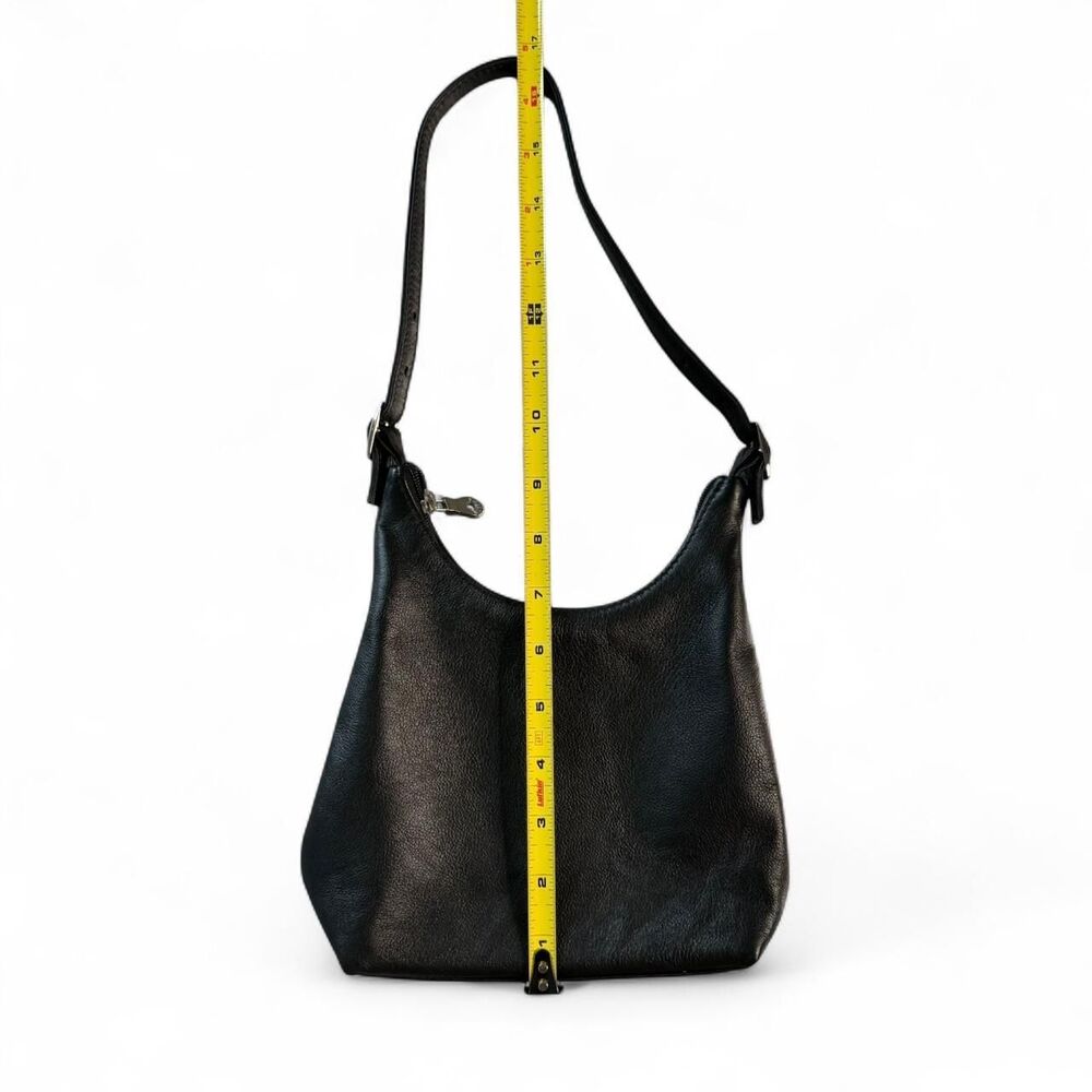 Wilson’s Leather Maxima Shoulder Bag with Adjustable Strap - Picture 7 of 8
